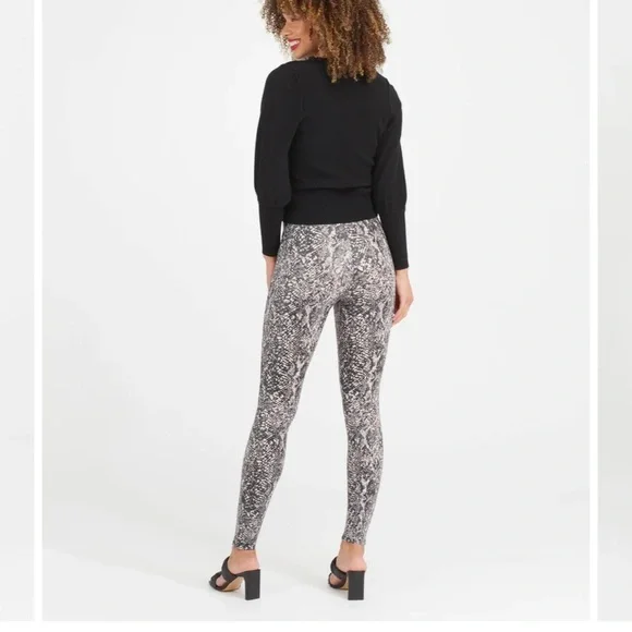 SPANX Faux Leather Snake Shine Leggings - Picture 4 of 4